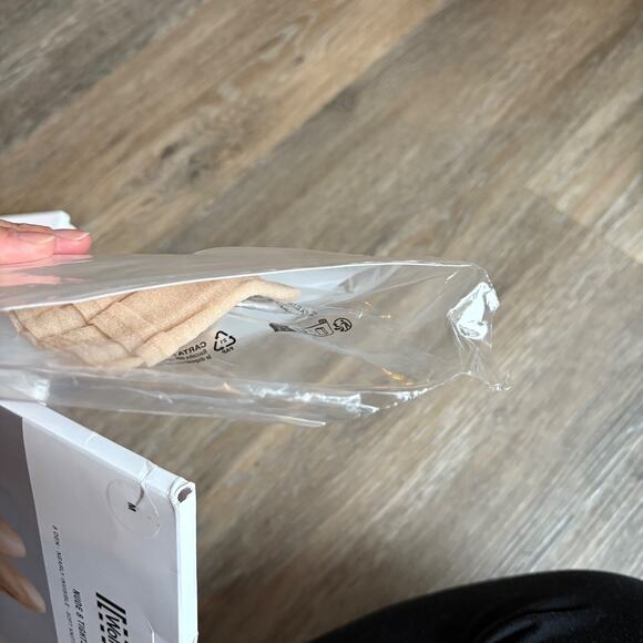 Wolford Nude Tights Soft Knitted Waistband New Cosmetic Medium/Small - Picture 4 of 7